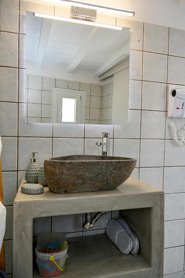 Kleris Apartments 8 Тинос Екстериор снимка
