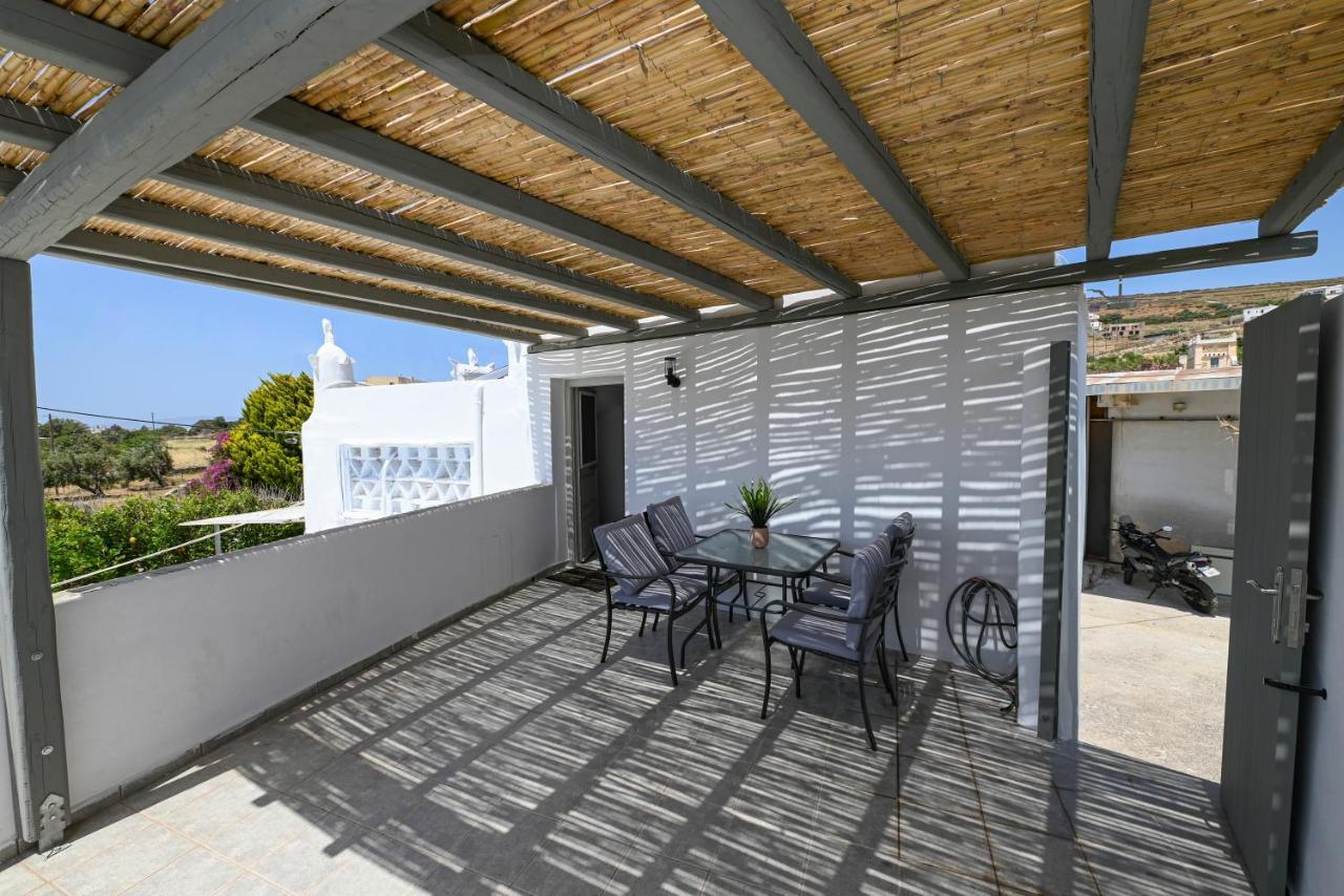 Kleris Apartments 8 Тинос Екстериор снимка
