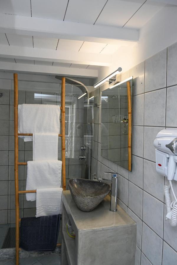 Kleris Apartments 8 Тинос Екстериор снимка
